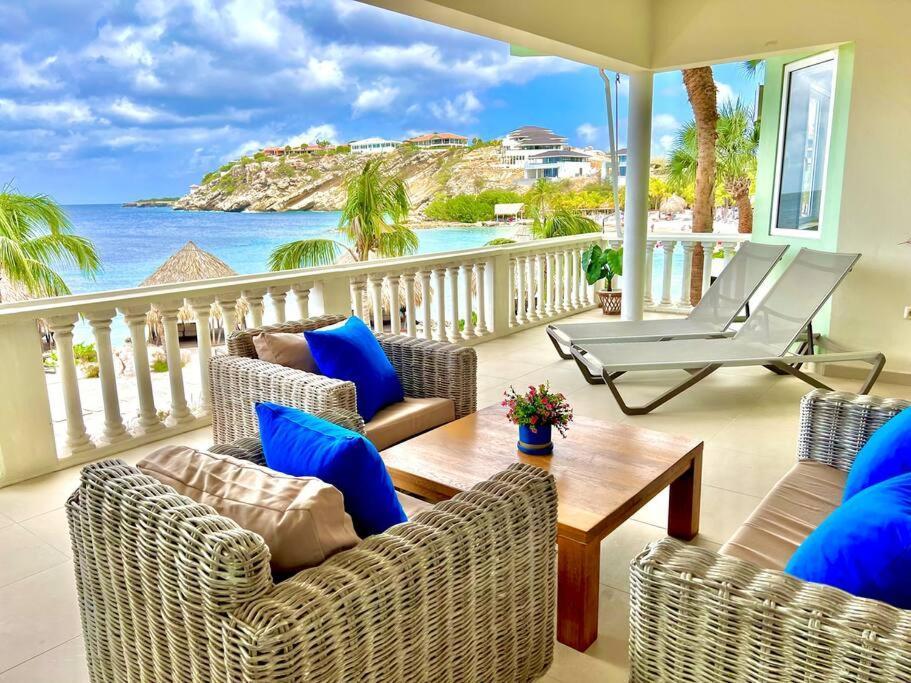 Blue Emerald Beachfront Blessing Willemstad Exterior foto